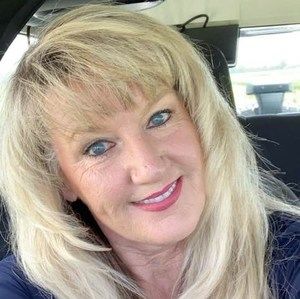 Meet your Posher, Tina